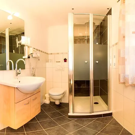 Tina Нойштифт-им-Штубайталь